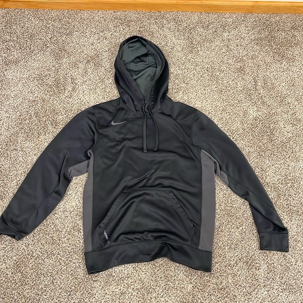 Mens Nike hoodie black therma fit size small